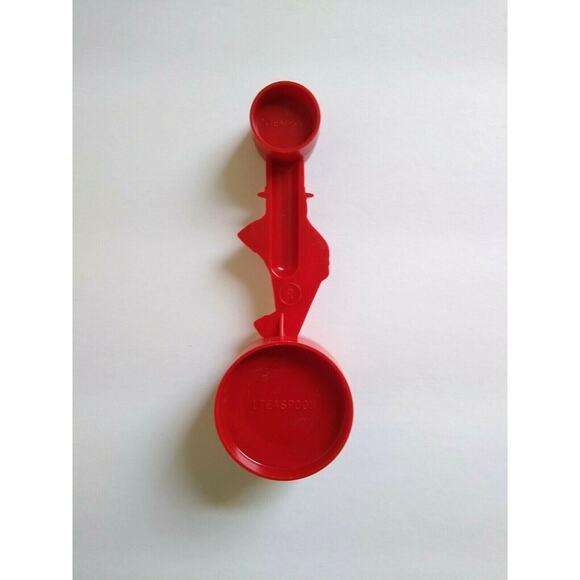 Mr Peanut Vintage Red Measuring Spoon Scoop 1950's Planters Peanuts Kitchenware - Picture 4 of 4